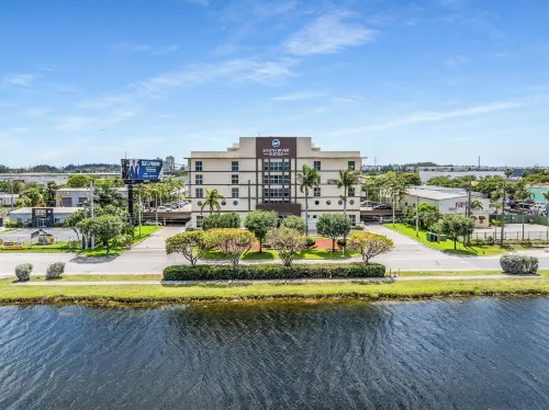 South River Suites