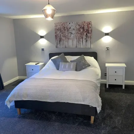 Cosy Apartment above Village Pub