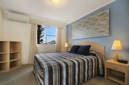 Beachcomber on the Spit Отели рядом с достопримечательностью «Аквариум СИ ЛАЙФ Саншайн-Кост»