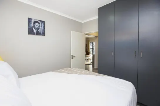 Eazy Apartment by Mall of Africa