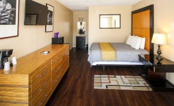 APM Inn and Suites