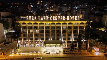 Sera Lake Center Hotel Отели рядом с достопримечательностью «Ak Yaşam Residence»