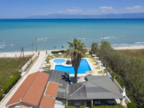 วิลล่า อะโมรอสซ่า พร้อมวิวสวน & สระว่ายน้ำรวม โดย คอนเนคท์, โรดา คอร์ฟู โรงแรมในRoda