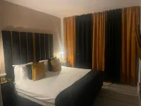 1 Bed Flat - Sleeps 2 - Jacuzzi - Parking - Wifi