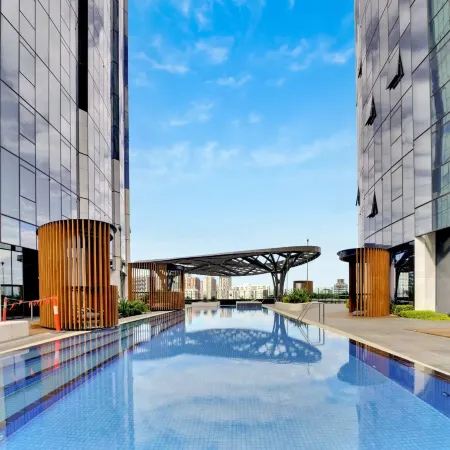 Melbourne Square Apartments