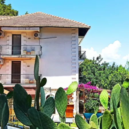 Swiss Eviniz Hotel