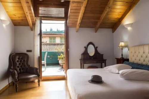 Kyveli Suites - guesthouses