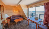 Quality Inn & Suites Mackinaw City Beachfront Hotels in Wawatam Township