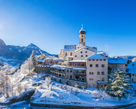 Romantik Hotel Turm Hotéis em Fie