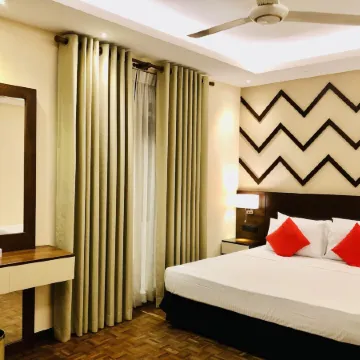 Tropic Inn Отели рядом с достопримечательностью «Mt Lavinia Beach»