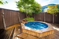 Schole Hakuba Hotels in Otari