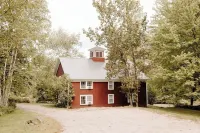 Snowvillage Inn Hotels in Freedom