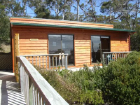 Bruny Island Escapes and Hotel Bruny Hotels in Alonnah