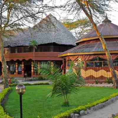 Sweet Lake Resort Hotel Exterior