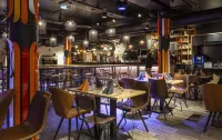 Hotel Base Camp Lodge - Bourg Saint Maurice - bar