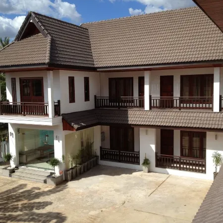 Chalouvanh Hotel