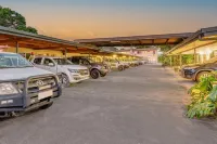 Demi View Motel - parking