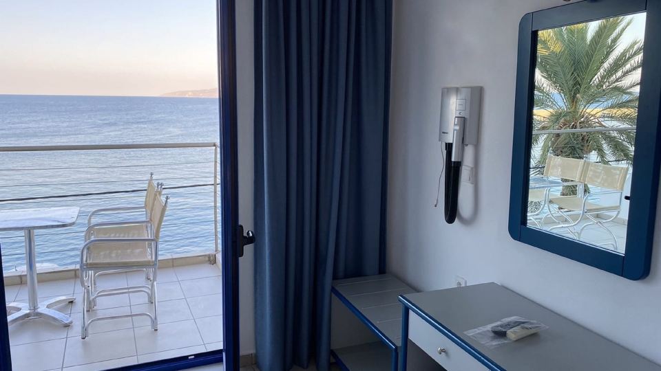 Kassavetis Center - Hotel Studios & Apartments