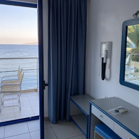 Kassavetis Center - Hotel Studios & Apartments