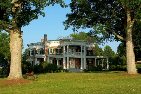 Rockwood Manor Bed & Breakfast Отели в г. Пуласки