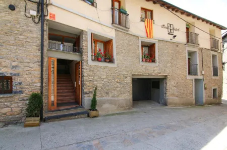 Roch Hotel Отели в г. Сорт