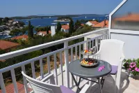 Villa Zorana Hostel - إطلالة على البحر