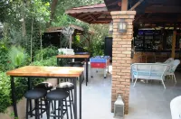 Navy Hotel Hotels in İçmeler Mahallesi
