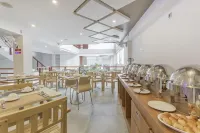 Kuredhi Beach Inn - breakfast