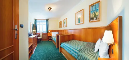 Hotel Abácie & Wellness Отели в г. Всетин