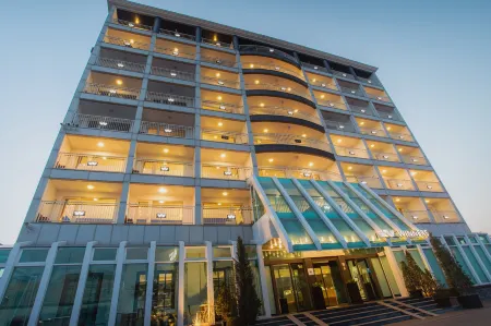 Winners Hotel Отели рядом с достопримечательностью «Джумунджин- Бич»