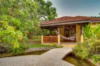 Sleeping Giant Rainforest Lodge Hotels in 