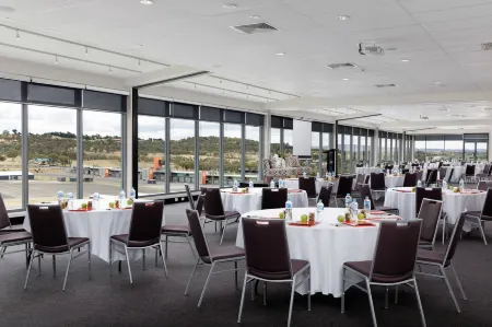 Rydges Mount Panorama Bathurst, an EVT hotel