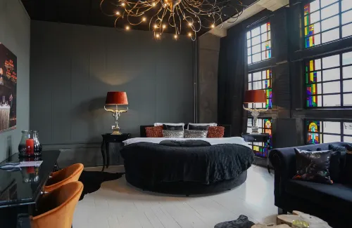 Huis Van Bewaring Hotels in Notter