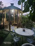 JO J's Hostel