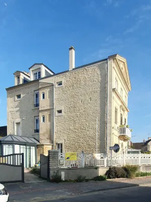 Joyeux Reveil Hotels in Beny-sur-Mer