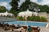 Cowley Manor Experimental - Pools