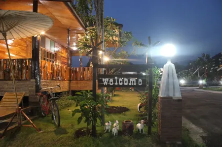 Phupha Inn Resort Отели в г. Wang Thong