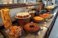 Hotel Euro Suite Campinas by Nacional Inn - Próximo ao Cambuí - breakfast