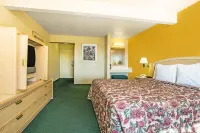 Travelodge by Wyndham Turlock Hotels in Turlock