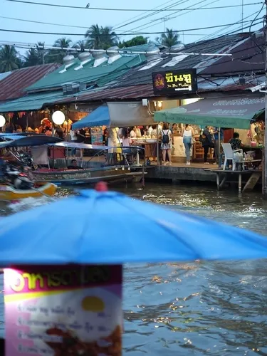 รูปภาพของรูมเควสท์ ตลาดน้ำอัมพวา