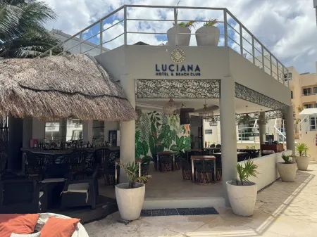 Luciana Hotel & Beach Club