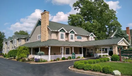 Hearthstone Inn & Suites Отели в г. Ксениа