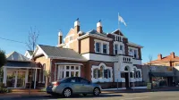 Cygnet Old Bank B & B Cafe & Gift Store Hotel a Dover