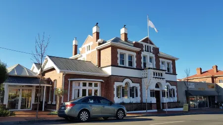 Cygnet Old Bank B & B Cafe & Gift Store Отели в г. Довер