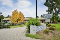 Statesman Motor Inn Hotels in Corowa