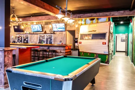 Crash Hotel Squamish