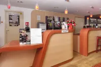 Brit Hotel Agen - L'Aquitaine Hotels in Le Passage