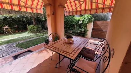 House with private garden Отели рядом с достопримечательностью «Supramonte di Baunei»