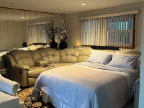 A “Wow” Experience everywhere there is something to stimulate your mind Interest Hotels in Windsor