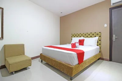 RedDoorz Near Uns Solo Hotel dekat Gowor Music Sound